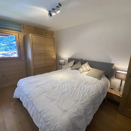 Duplex 4 Pièces Avec Balcon Et Parking à - Fr-1-356-557 *